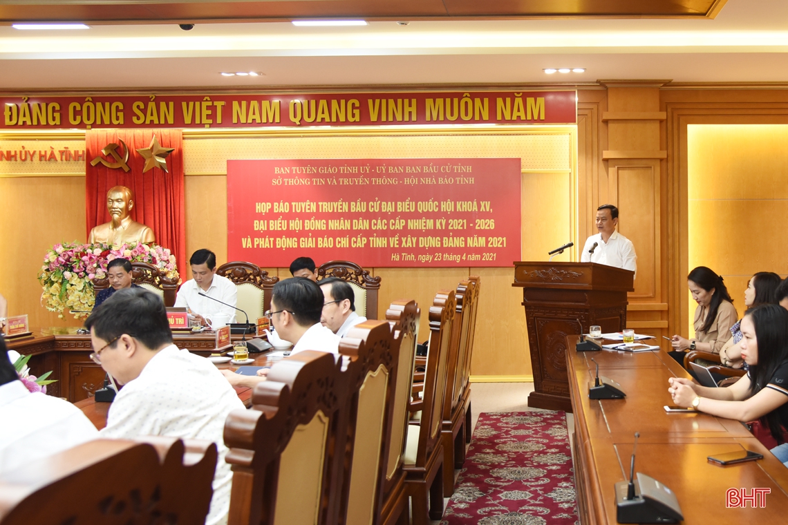 Hà Tĩnh họp báo thông tin về bầu cử, phát động Giải Búa liềm vàng năm 2021