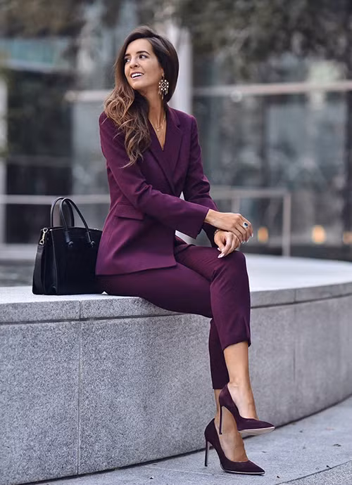 Ý nghĩa của màu sắc trang phục