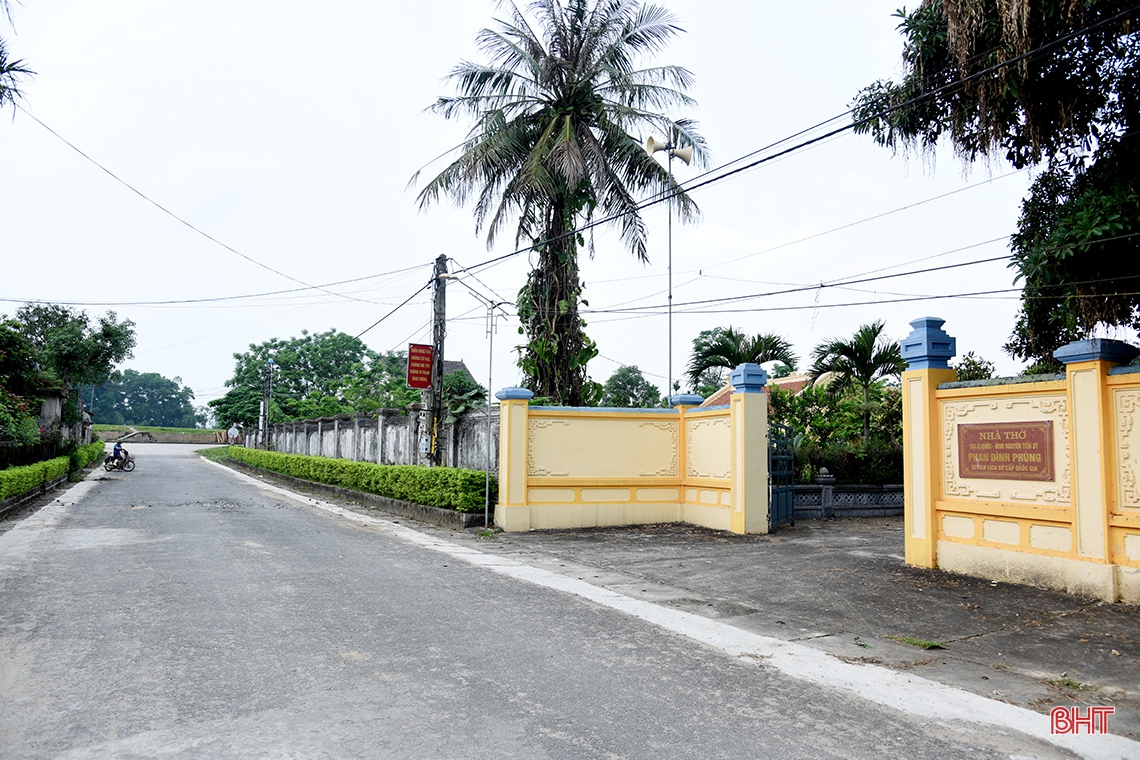 Thăm khu di tích nhà thờ Đình nguyên Tiến sỹ Phan Đình Phùng tại làng Đông Thái