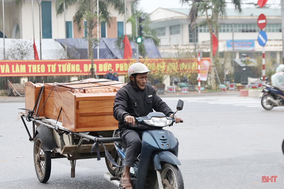 Miệt mài mưu sinh ngày cuối năm