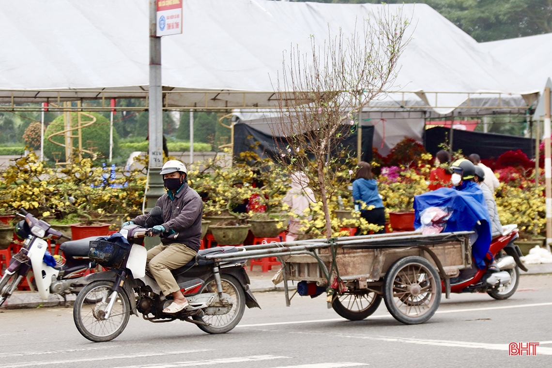 Miệt mài mưu sinh ngày cuối năm