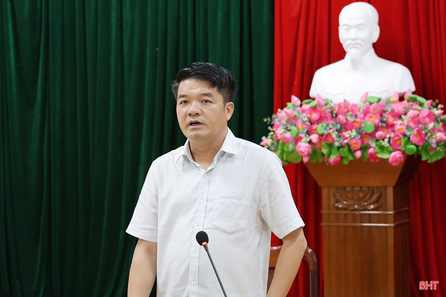 Chủ tịch Ủy ban MTTQ tỉnh Trần Nhật Tân kết luận hội nghị.