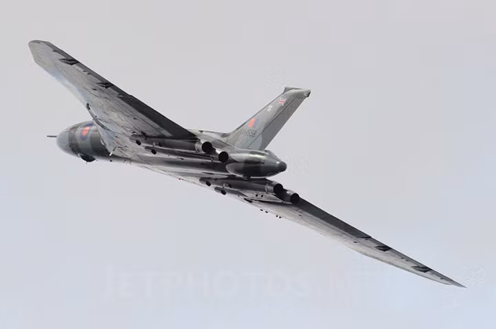 suc manh khung khiep cua than lua avro 698 vulcan b 2