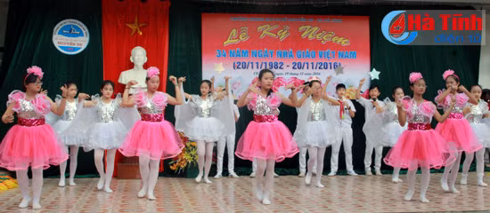 trang trong mit tinh ky niem ngay nha giao viet nam