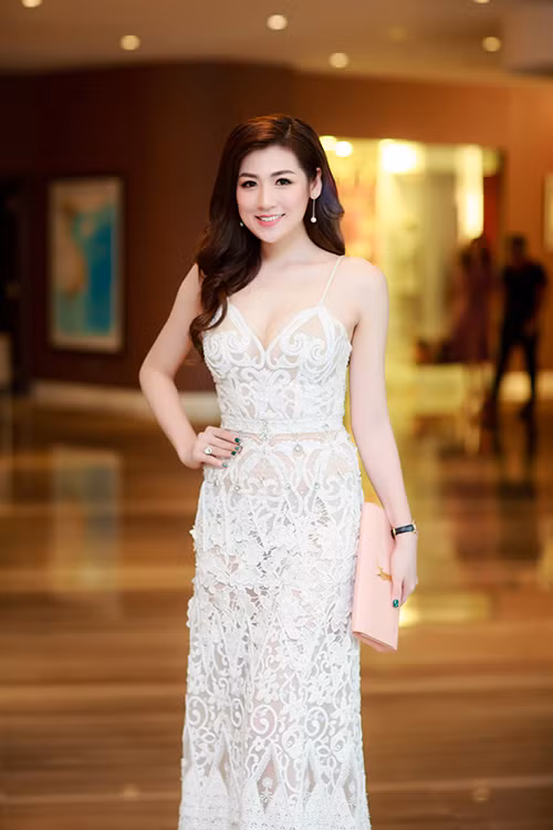 my nhan viet mac dep nhat tuan