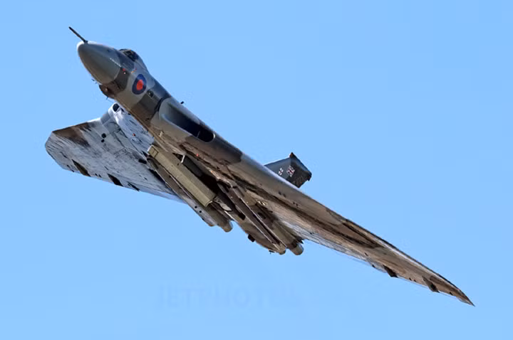 suc manh khung khiep cua than lua avro 698 vulcan b 2