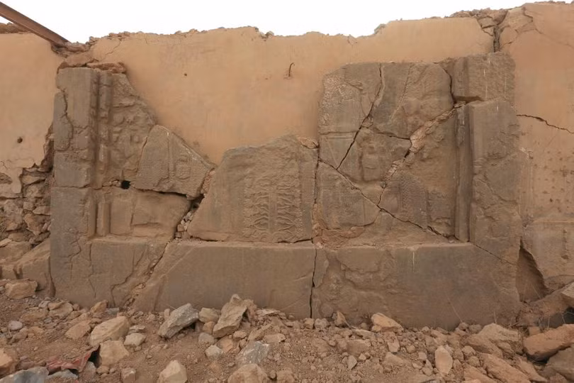 hoang tan thanh pho co 3 000 nam tuoi bi is tan pha o iraq