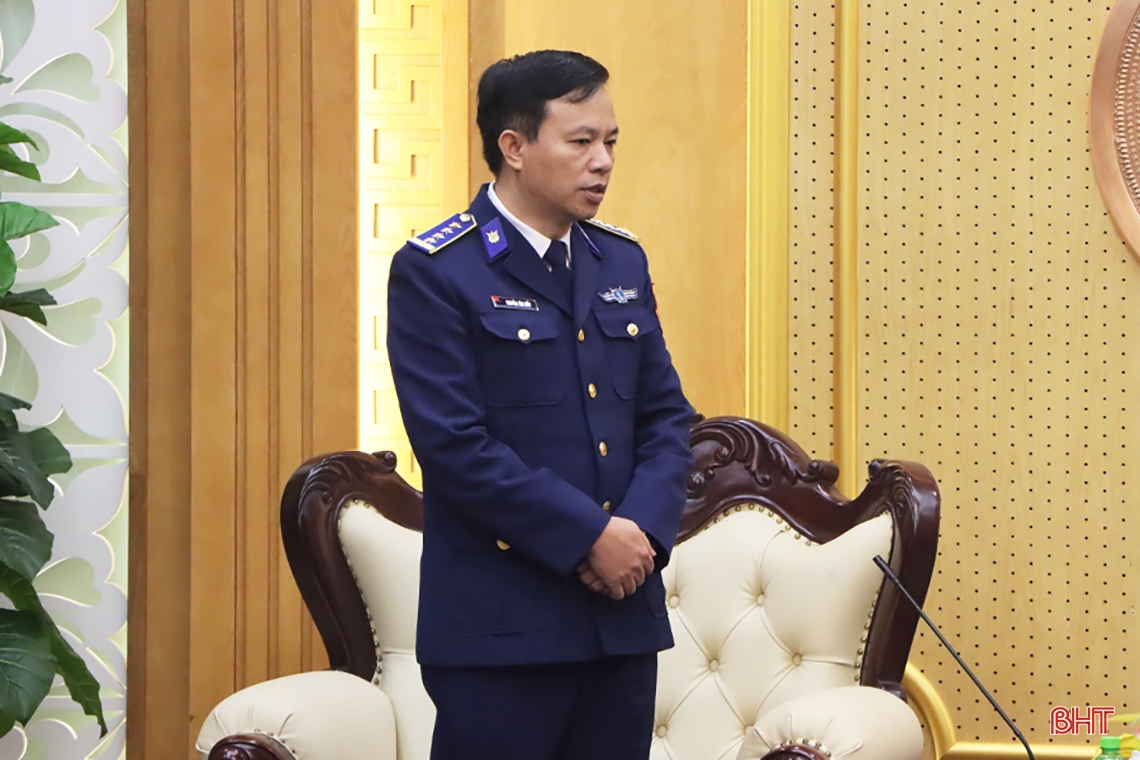 Bộ Tư lệnh Vùng Cảnh sát biển 1 chúc tết Đảng bộ, Nhân dân Hà Tĩnh và tặng quà gia đình chính sách, hoàn cảnh khó khăn