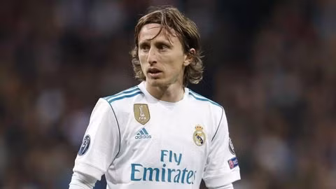ronaldo messi 5 vu tron thue dang chu y o la liga