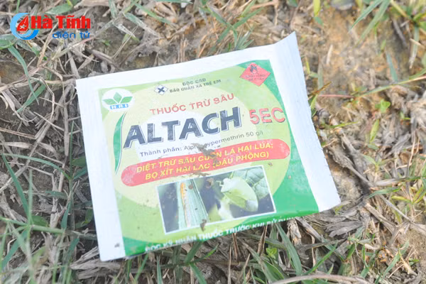 tuy tien xa rac thuoc bvtv nong dan ha tinh tu huy diet chinh minh