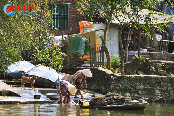 menh mang nhung ben song