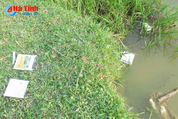 tuy tien xa rac thuoc bvtv nong dan ha tinh tu huy diet chinh minh