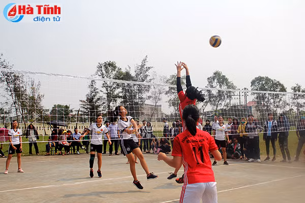 nhung pha dap chan bong nay lua tai hoi khoe phu dong ha tinh
