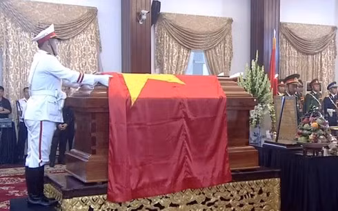 le truy dieu va an tang nguyen thu tuong phan van khai