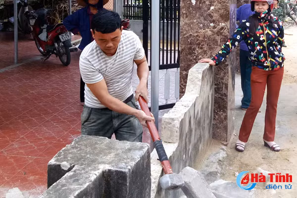 nguoi cong giao ha tinh tich cuc xay dung va bao ve to quoc