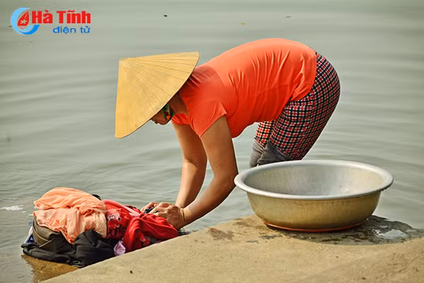 menh mang nhung ben song