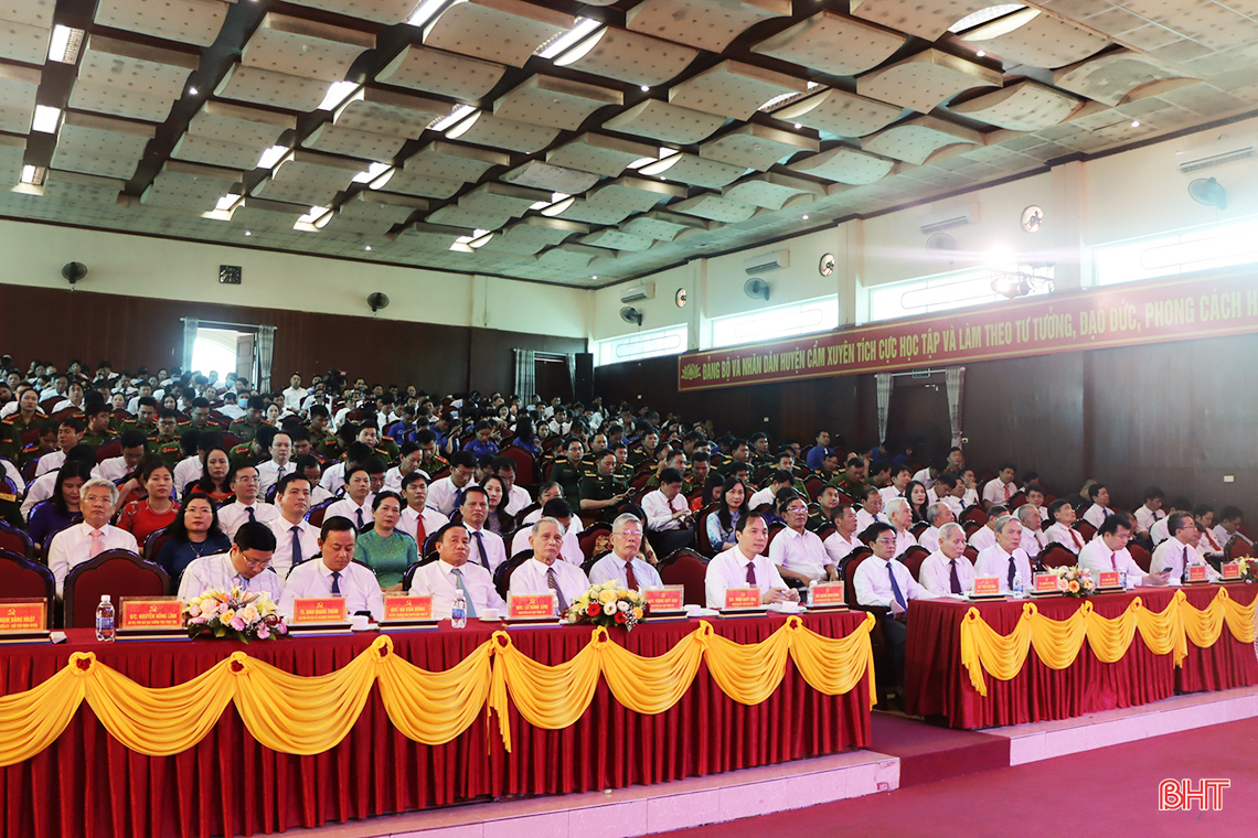 Noi gương Tổng Bí thư Hà Huy Tập, mỗi cán bộ, đảng viên phải luôn đặt mình vào hoàn cảnh người dân để xử lý công việc hiệu quả, kịp thời