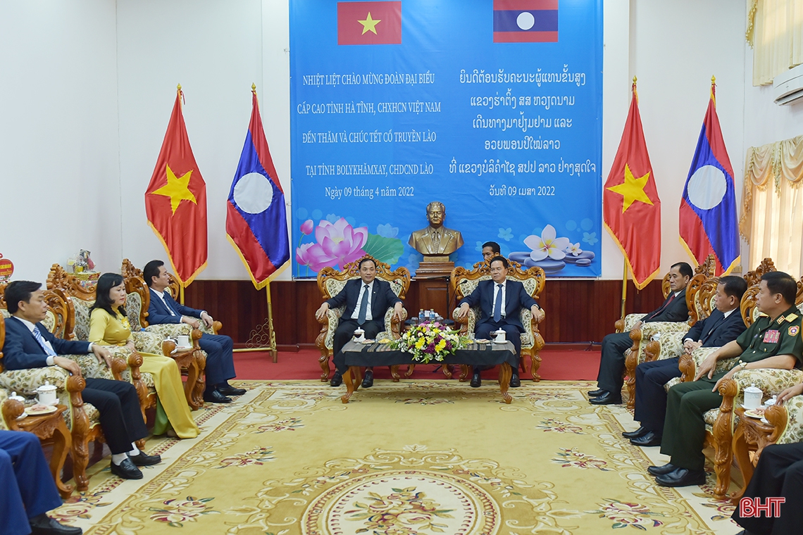 Lãnh đạo Hà Tĩnh chúc tết Bunpimay, dự khởi công bệnh xá quân dân y kết hợp tại Bolykhămxay