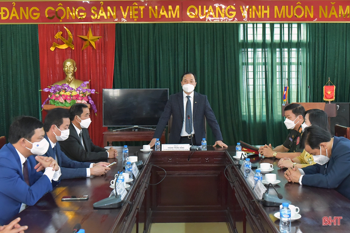 Lãnh đạo Hà Tĩnh chúc tết Bunpimay, dự khởi công bệnh xá quân dân y kết hợp tại Bolykhămxay