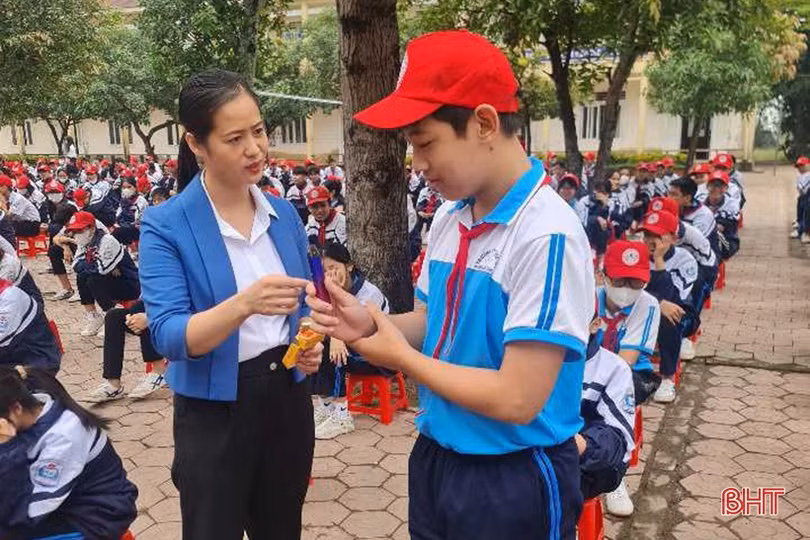 Tuyên truyền, phòng chống thuốc lá cho gần 17.000 học sinh Nghi Xuân