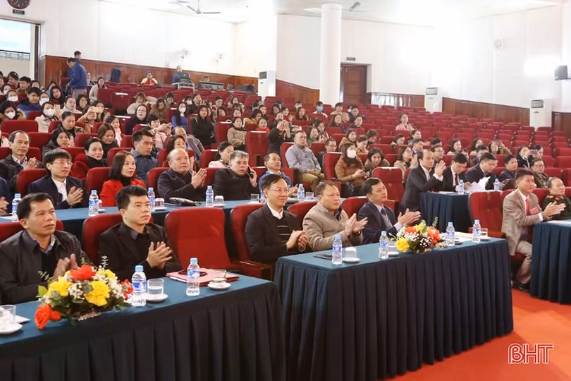 Mít tinh, hưởng ứng Tháng hành động quốc gia về dân số và ngày Dân số Việt Nam