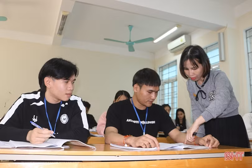 Tạo điều kiện để lưu học sinh Lào theo học ngành y tại Hà Tĩnh