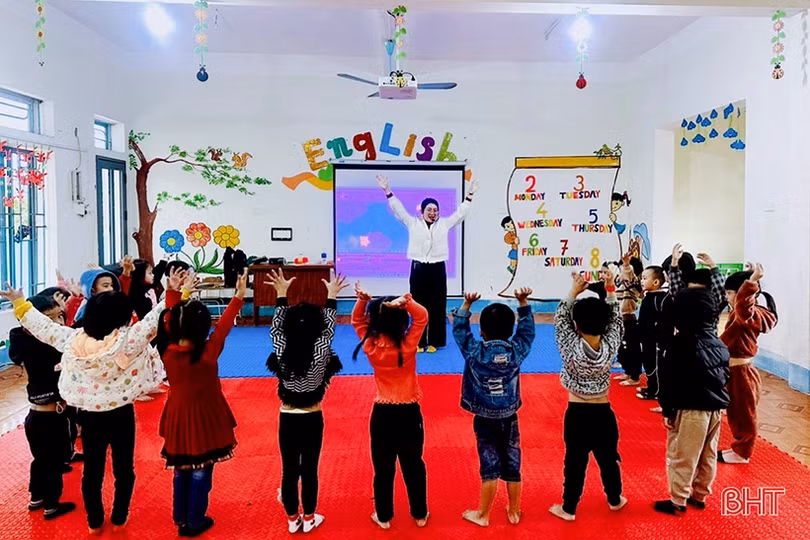 Trải thảm sàn, giữ ấm đồ ăn để giúp trẻ mầm non phòng, tránh rét 