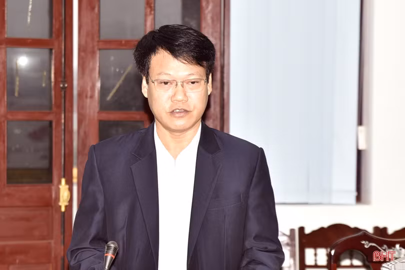 Thường trực Tỉnh ủy dự hội nghị kiểm điểm tập thể, cá nhân tại Sở LĐ-TB&XH và huyện Vũ Quang