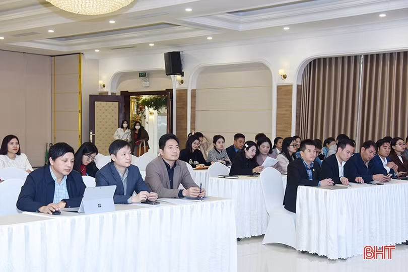 Gần 100 doanh nghiệp, doanh nhân nâng cao kiến thức chuyển đổi số