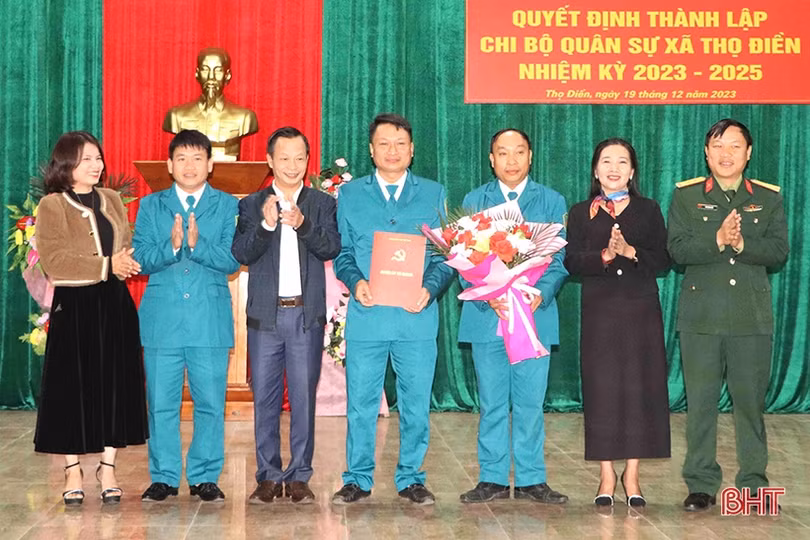Huyện miền núi Hà Tĩnh có 100% xã, thị trấn thành lập chi bộ quân sự
