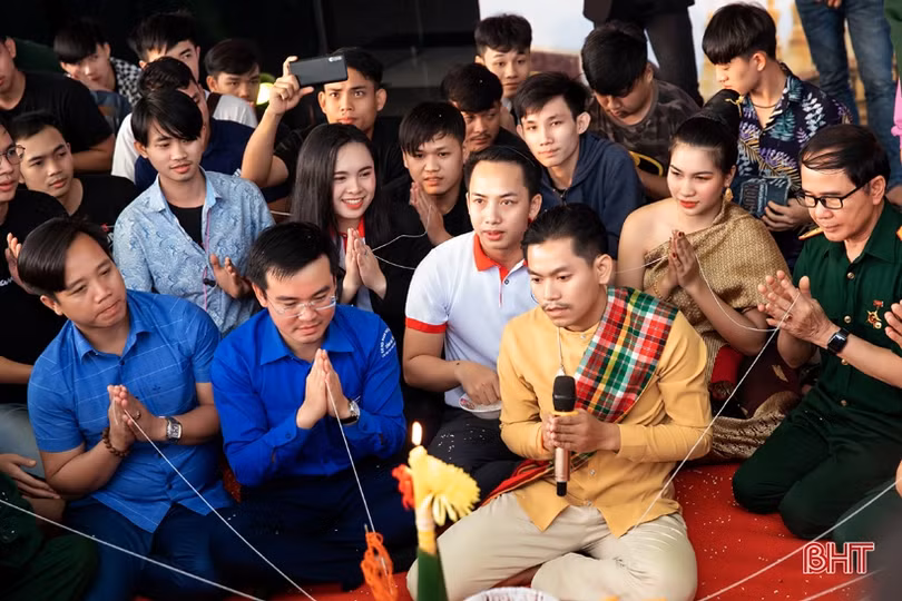 Lưu học sinh Lào phấn khởi với chính sách hỗ trợ từ Nghị quyết 118 của HĐND Hà Tĩnh