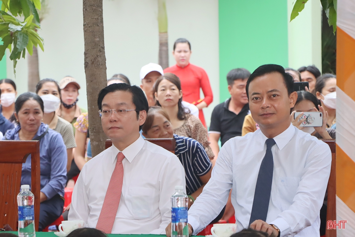 Lãnh đạo Hà Tĩnh chung vui lễ khai giảng năm học mới 2022 - 2023
