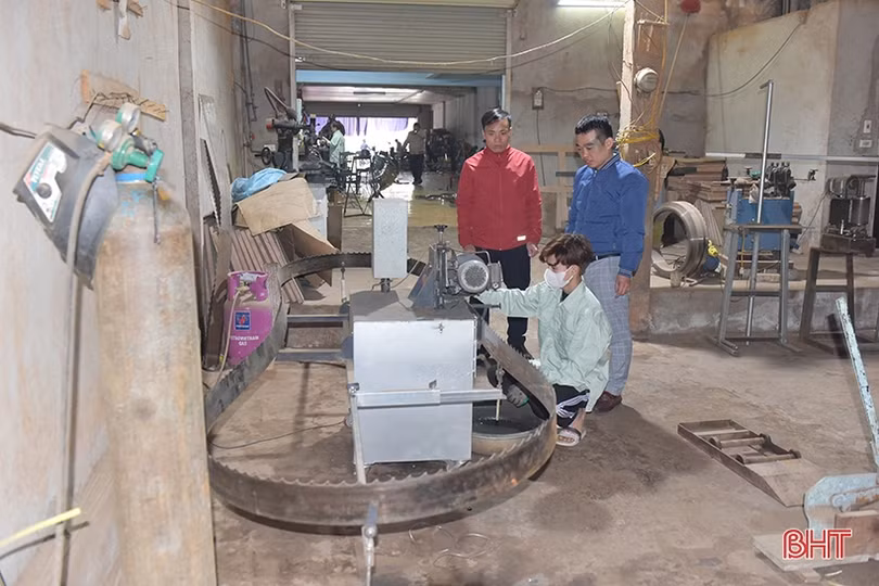Giải nhì Cuộc thi Ý tưởng khởi nghiệp sáng tạo Hà Tĩnh: Thành công nhờ cải tiến máy móc, thiết bị