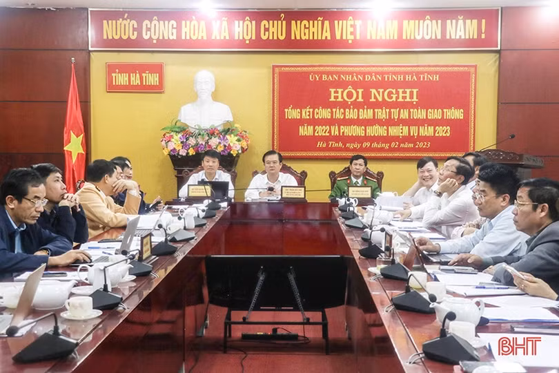 Xây dựng, hoàn thiện hệ thống pháp luật về an toàn giao thông đáp ứng yêu cầu thực tiễn