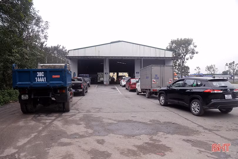 Không còn cảnh phương tiện xếp hàng dài chờ đăng kiểm tại Hà Tĩnh