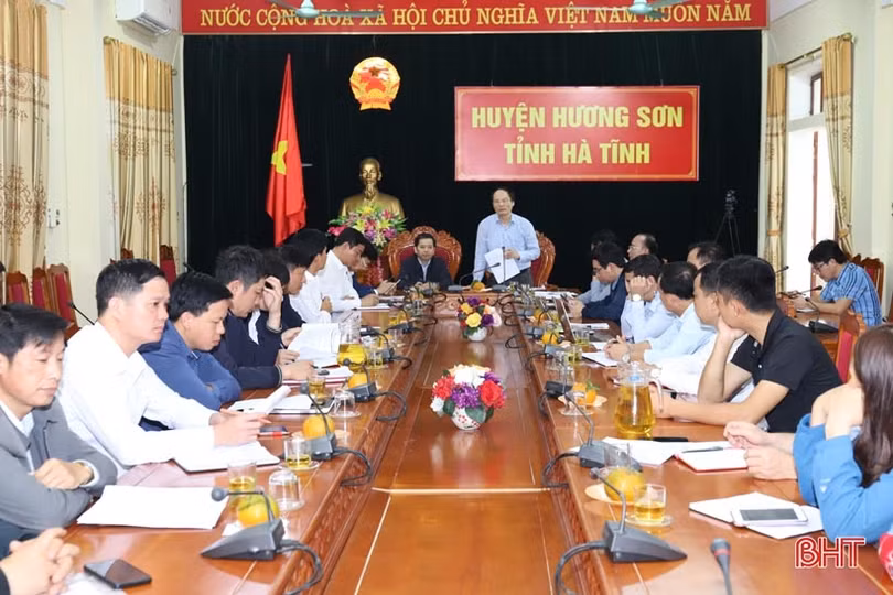 Hương Sơn đề xuất sớm giải quyết chính sách hỗ trợ xây dựng NTM