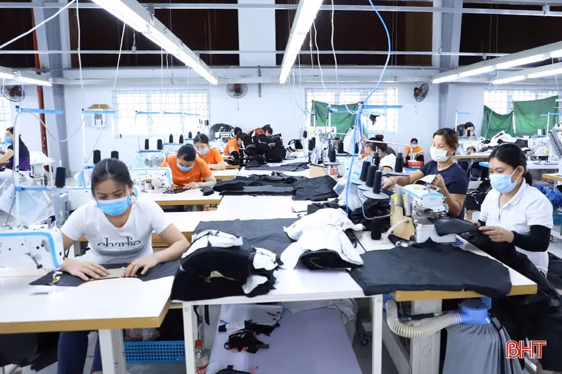 Thị trường khởi sắc, doanh nghiệp may mặc Hà Tĩnh liên tục nhận đơn hàng