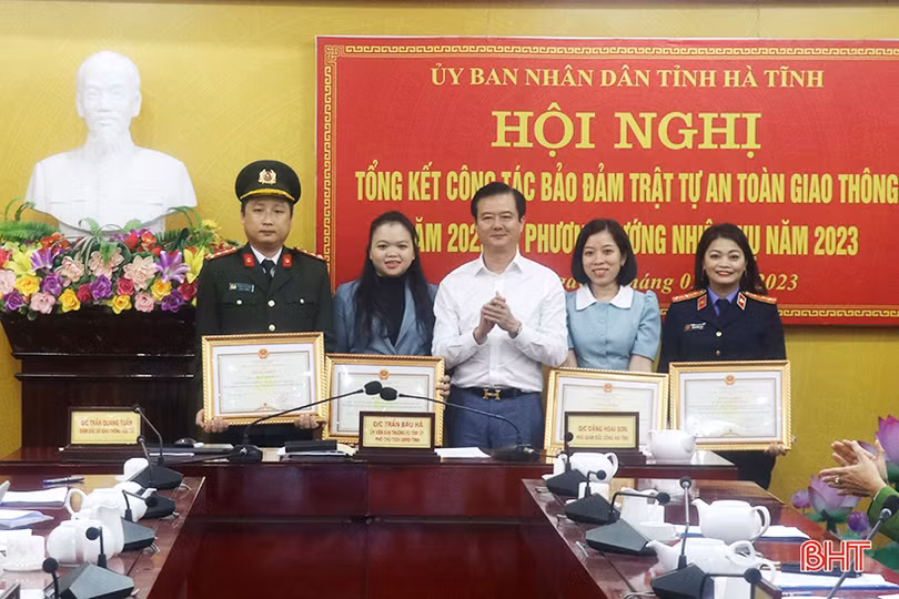 Xây dựng, hoàn thiện hệ thống pháp luật về an toàn giao thông đáp ứng yêu cầu thực tiễn