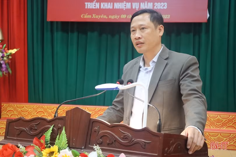  Đưa công tác dân vận đi vào chiều sâu, gắn với thực tiễn ở Cẩm Xuyên