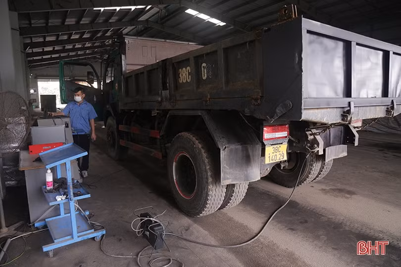Không còn cảnh phương tiện xếp hàng dài chờ đăng kiểm tại Hà Tĩnh