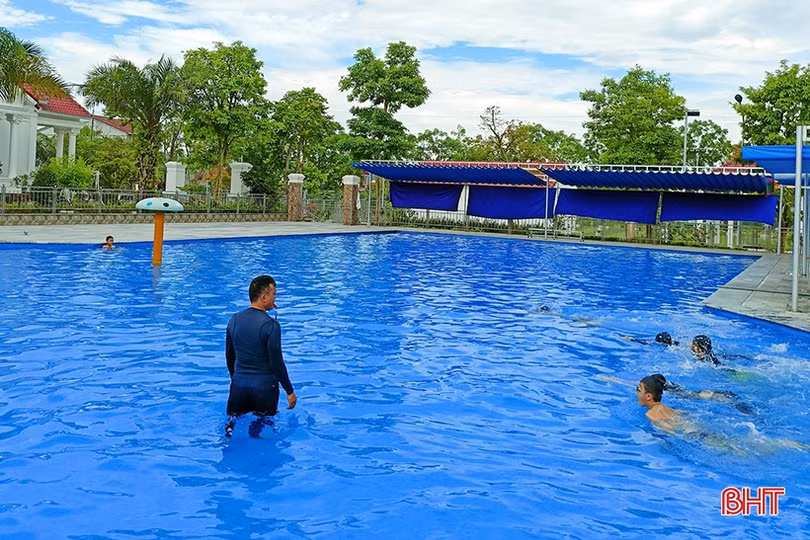 Hương Sơn kêu gọi các tổ chức, cá nhân tạo mọi điều kiện để trẻ em được học bơi