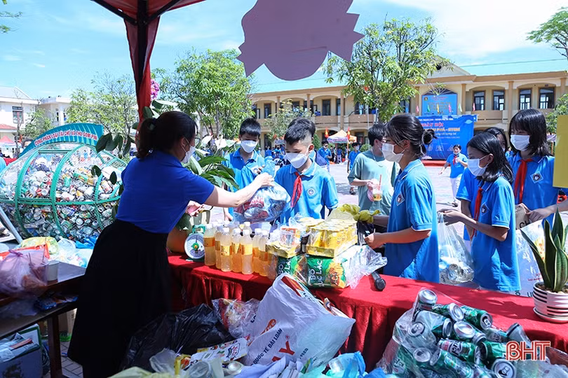 Lan tỏa ý thức phòng chống rác thải nhựa của học sinh TP Hà Tĩnh