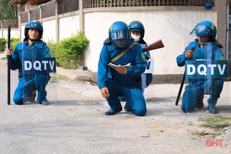 Hấp dẫn màn diễn tập bắt đối tượng bạo loạn của “chiến sỹ sao vuông” ở Nghi Xuân