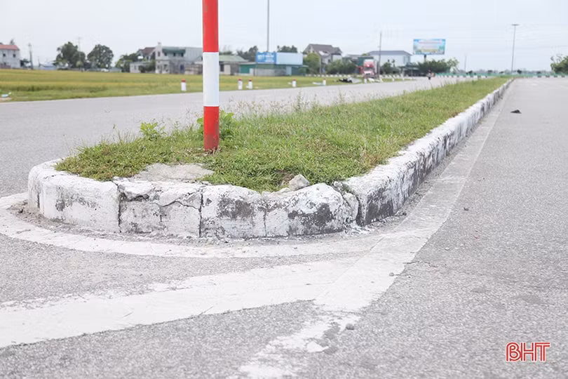 Vì sao ngã tư Thạch Khê thường xuyên xảy ra tai nạn giao thông?