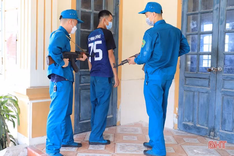 Hấp dẫn màn diễn tập bắt đối tượng bạo loạn của “chiến sỹ sao vuông” ở Nghi Xuân