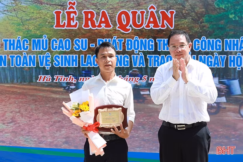 Công ty TNHH MTV Cao su Hà Tĩnh phấn đấu sản xuất hơn 2.000 tấn mủ