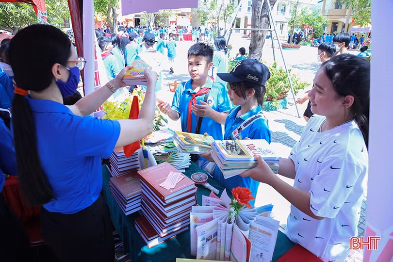 Lan tỏa ý thức phòng chống rác thải nhựa của học sinh TP Hà Tĩnh