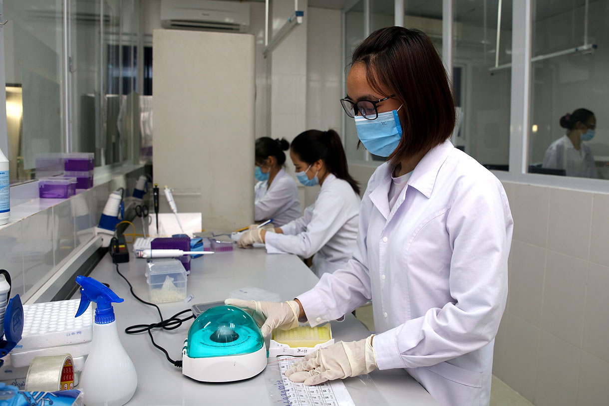 Những “pháo đài” chống dịch Covid-19 ở Hà Tĩnh (bài 1): “Tấm khiên trắng” ngăn dịch trong cộng đồng