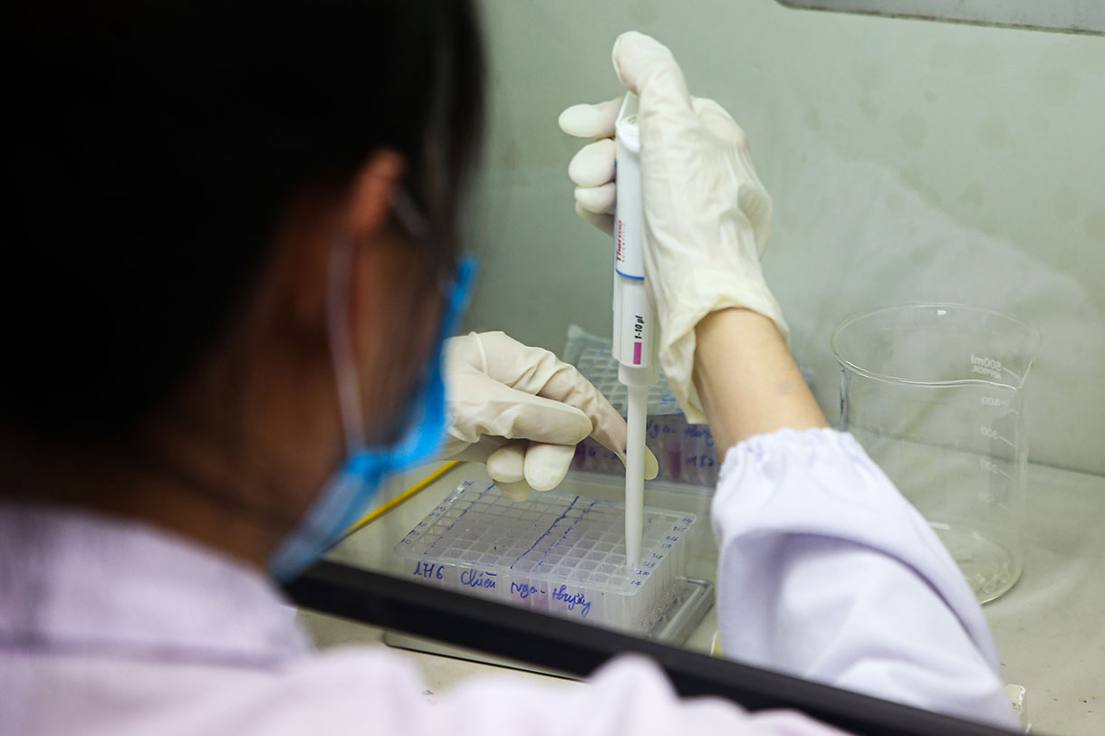 Những “pháo đài” chống dịch Covid-19 ở Hà Tĩnh (bài 1): “Tấm khiên trắng” ngăn dịch trong cộng đồng