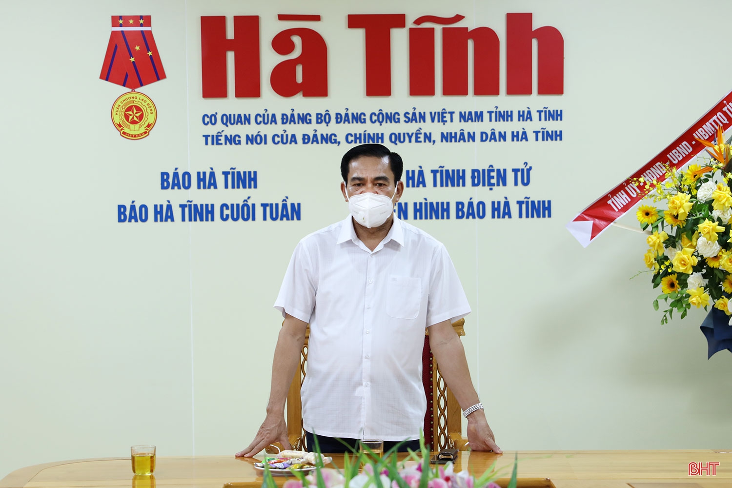 Chủ tịch UBND tỉnh chúc mừng Báo Hà Tĩnh nhân ngày Báo chí cách mạng Việt Nam
